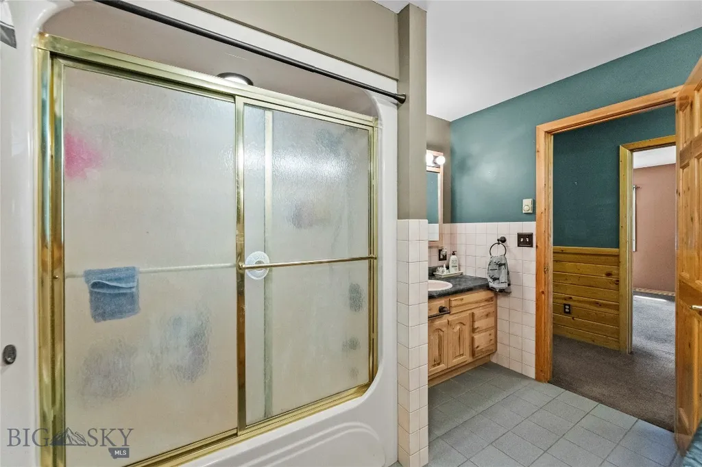 283 S Rock Creek Road Emigrant MT 59027