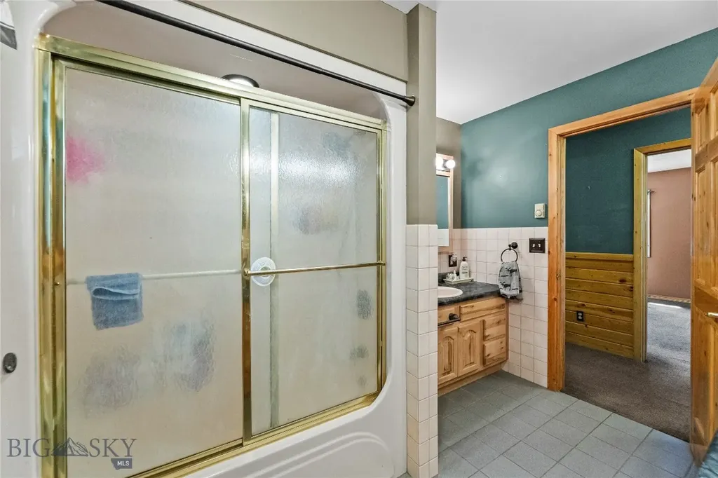 283 S Rock Creek Road Emigrant MT 59027
