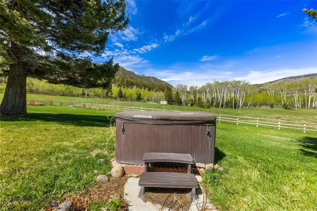 283 S Rock Creek Road Emigrant MT 59027