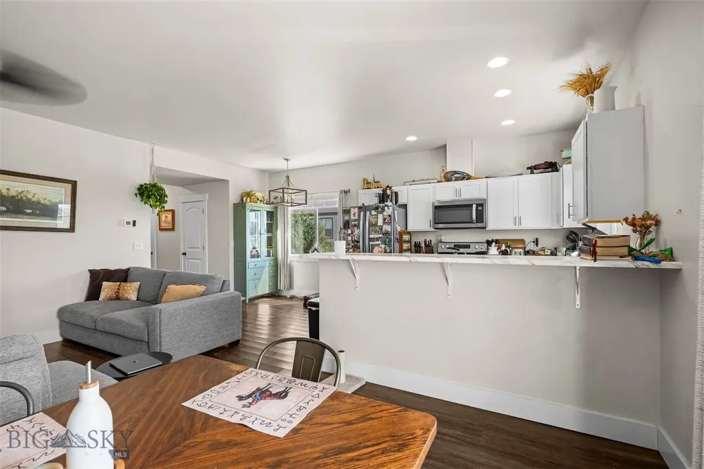 209 Manhattan South Road Manhattan MT 59741