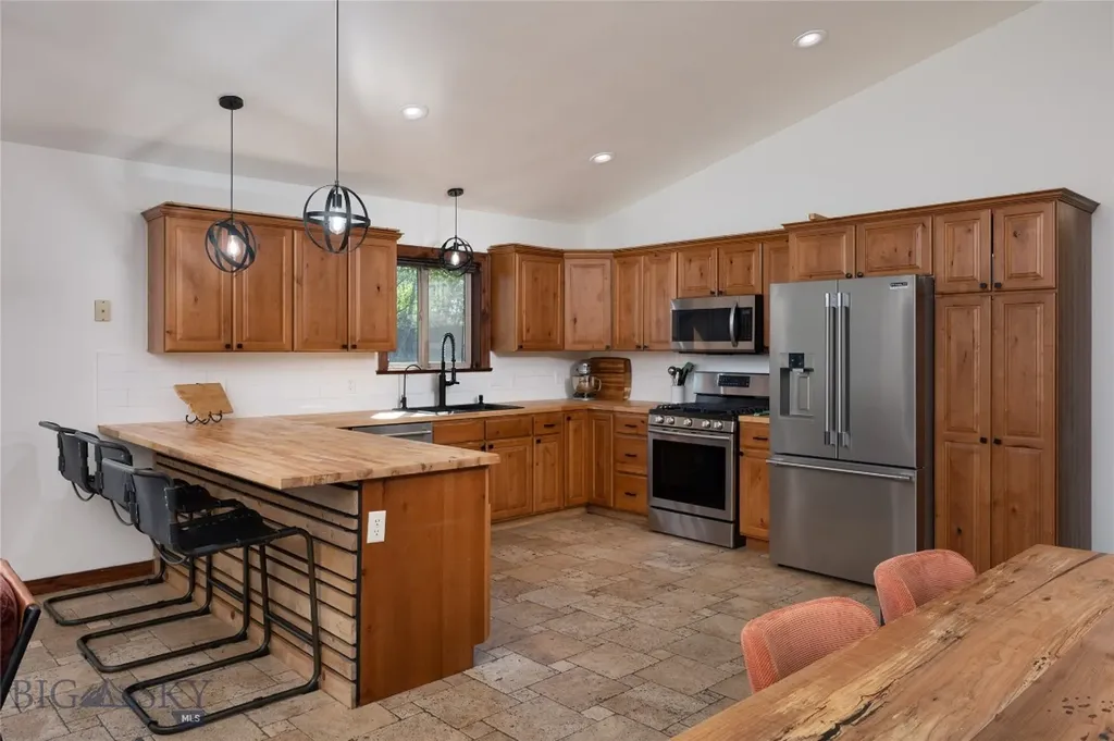 2490 E Cedar Meadows Lane Manhattan MT 59741