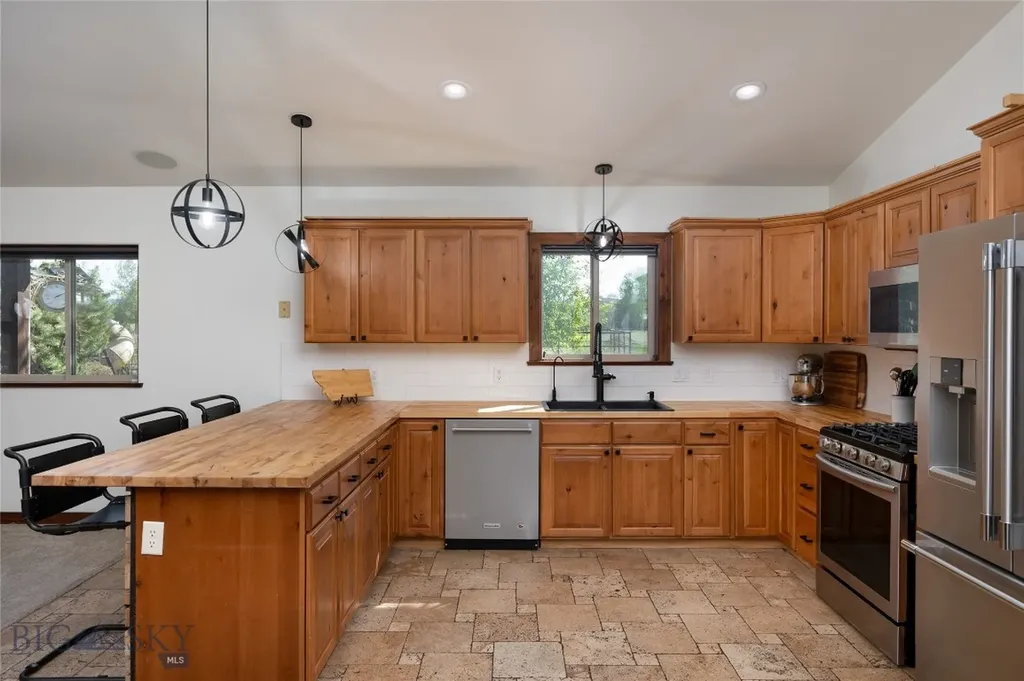 2490 E Cedar Meadows Lane Manhattan MT 59741