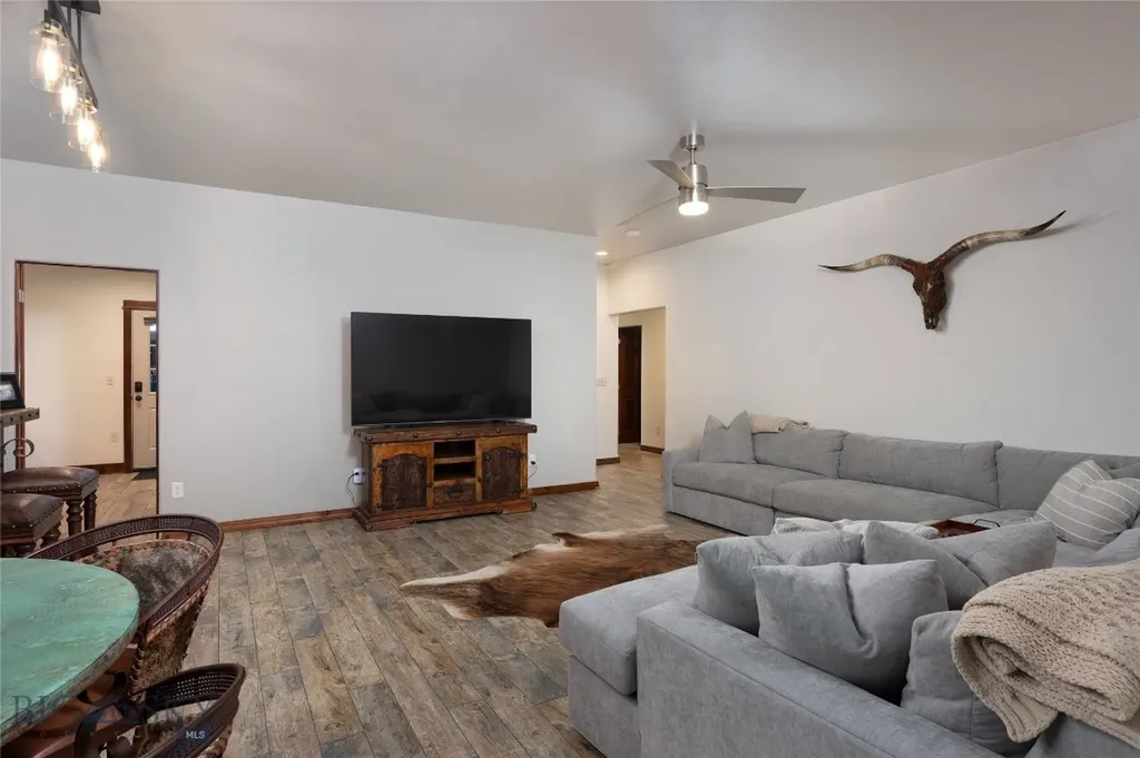 2490 E Cedar Meadows Lane Manhattan MT 59741