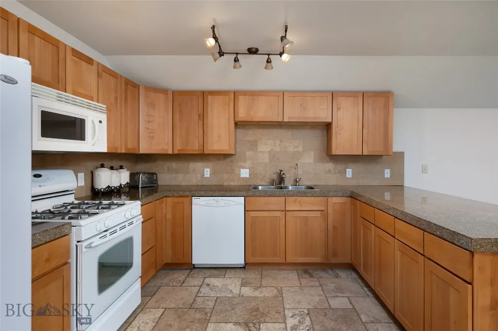 2490 E Cedar Meadows Lane Manhattan MT 59741