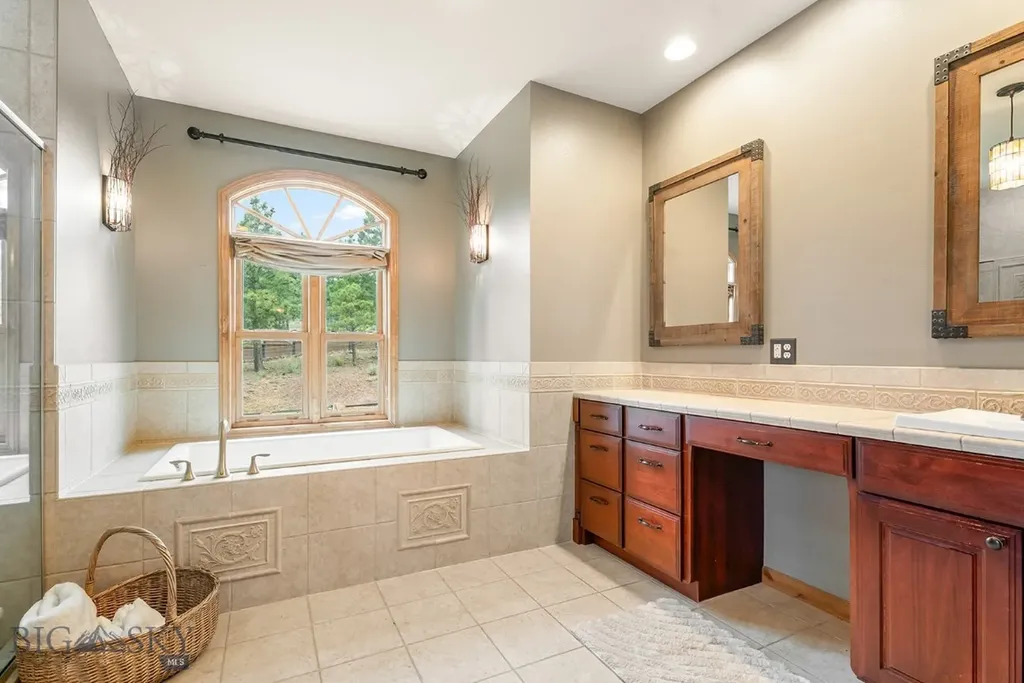 8235 Evergreen Drive Helena MT 59602