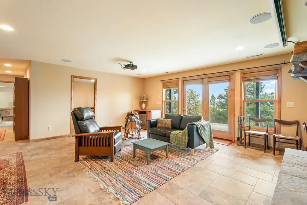 8235 Evergreen Drive Helena MT 59602