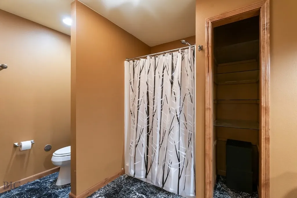8235 Evergreen Drive Helena MT 59602
