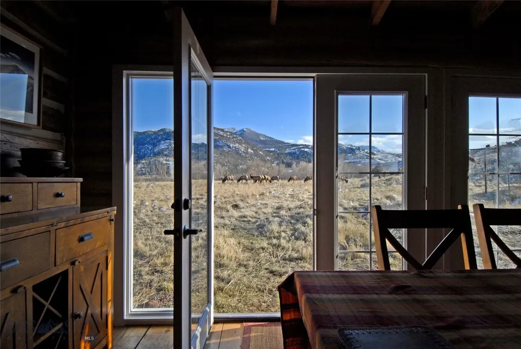 9 Grizzly Meadow Road Emigrant MT 59027