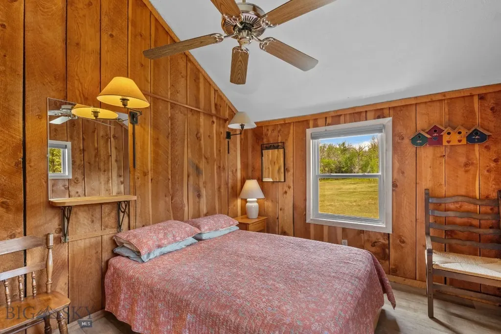 9 Grizzly Meadow Road Emigrant MT 59027