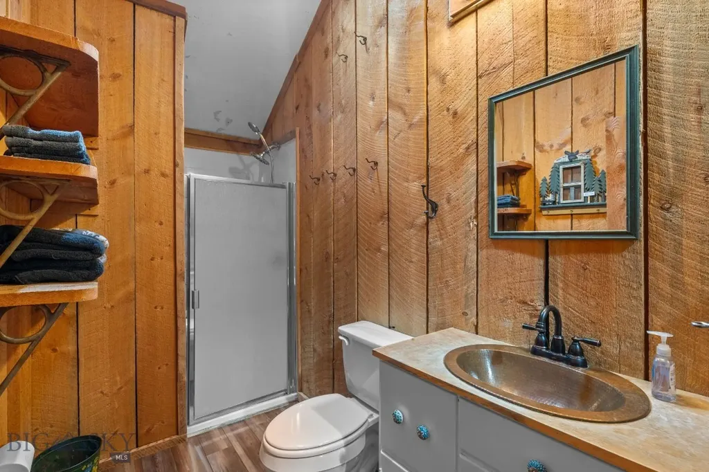 9 Grizzly Meadow Road Emigrant MT 59027