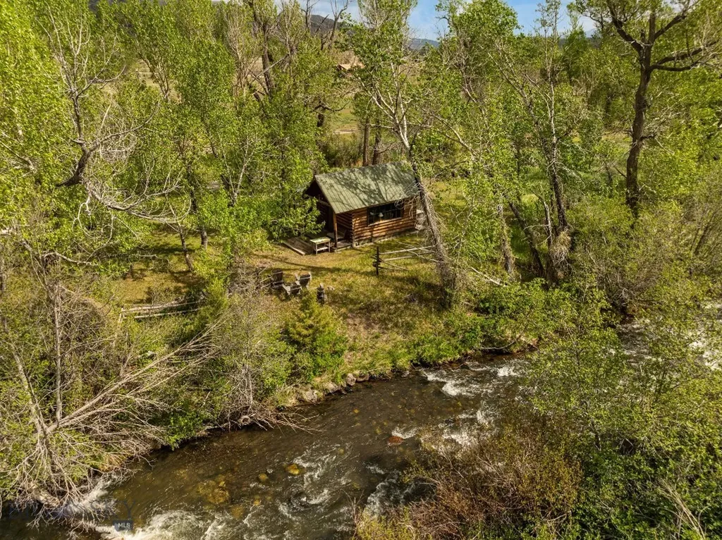 9 Grizzly Meadow Road Emigrant MT 59027