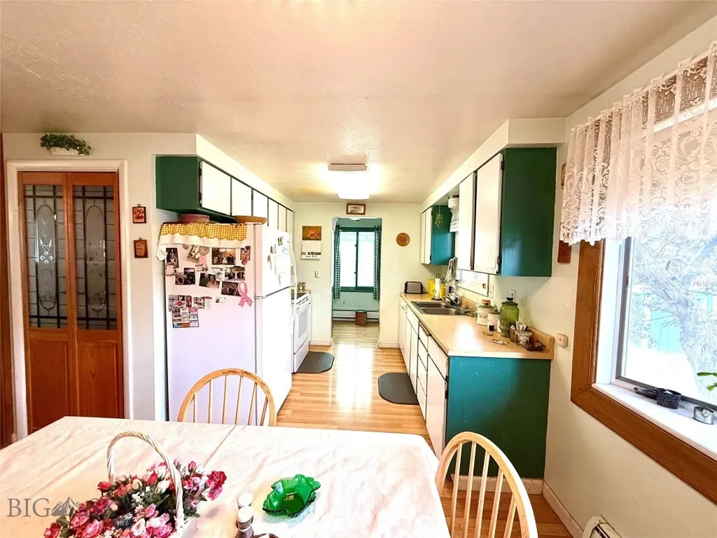 906 Bielenberg Street Deer Lodge MT 59722