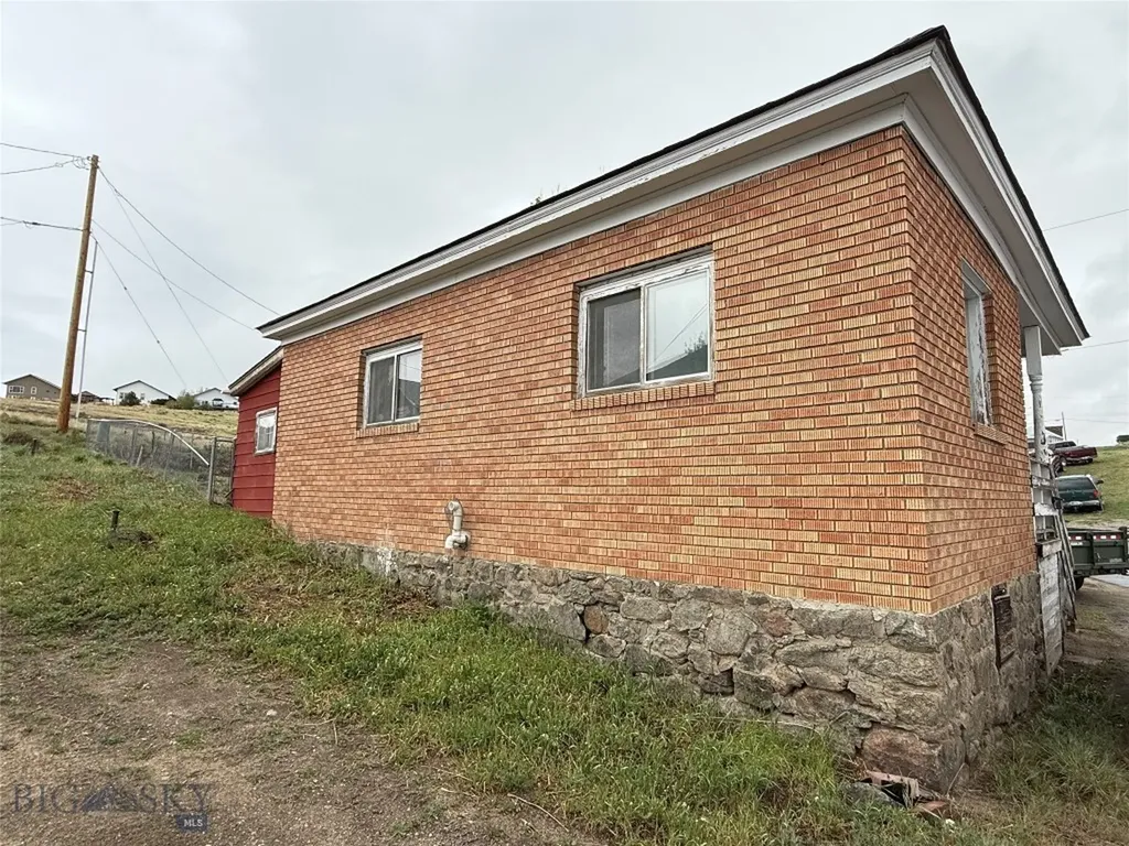 327 W Boardman Street Butte MT 59701