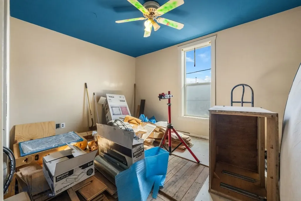 102 W 4th Avenue Twin Bridges MT 59754