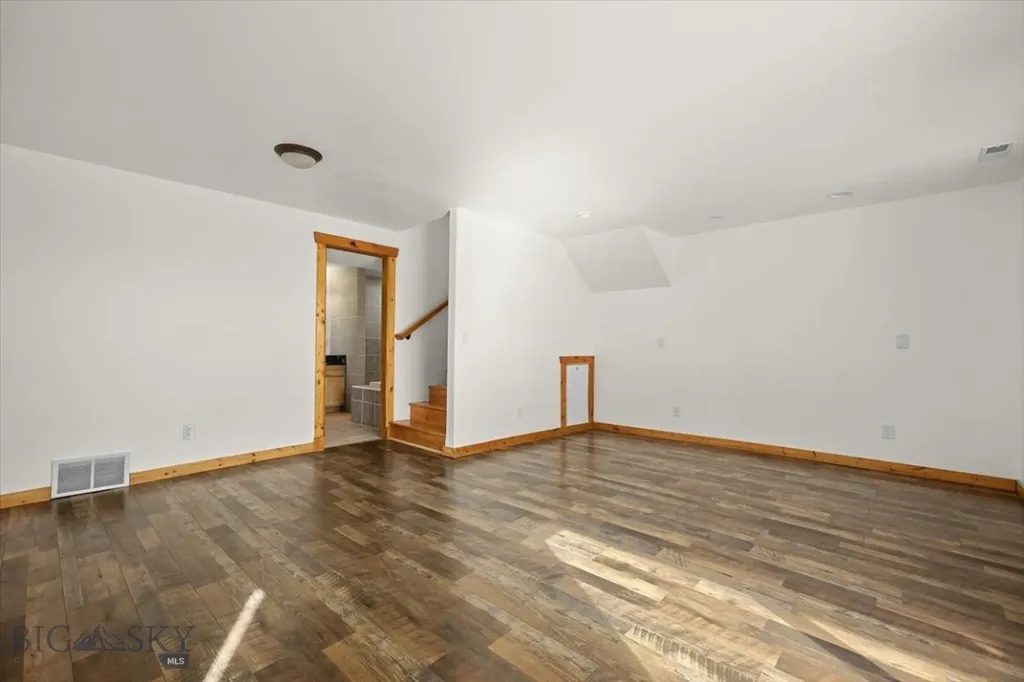 1960 Coyote Ridge Road N Laurel MT 59044