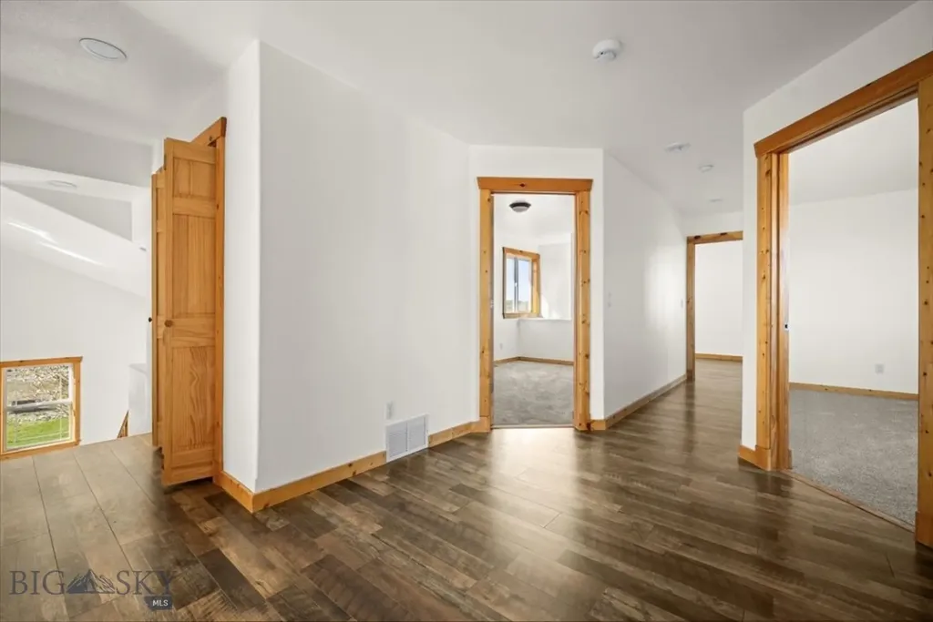 1960 Coyote Ridge Road N Laurel MT 59044