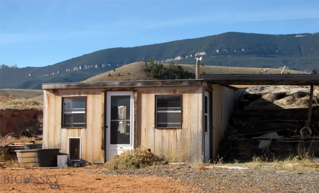 517 Deadman Creek Road Bridger MT 59014