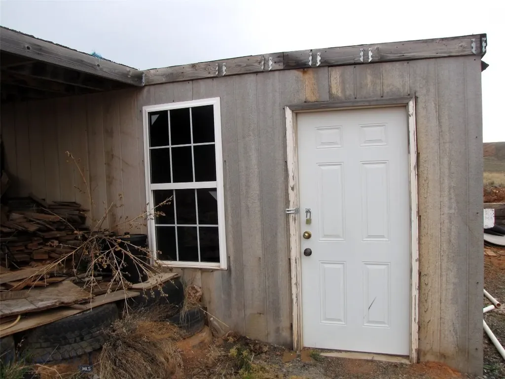 517 Deadman Creek Road Bridger MT 59014