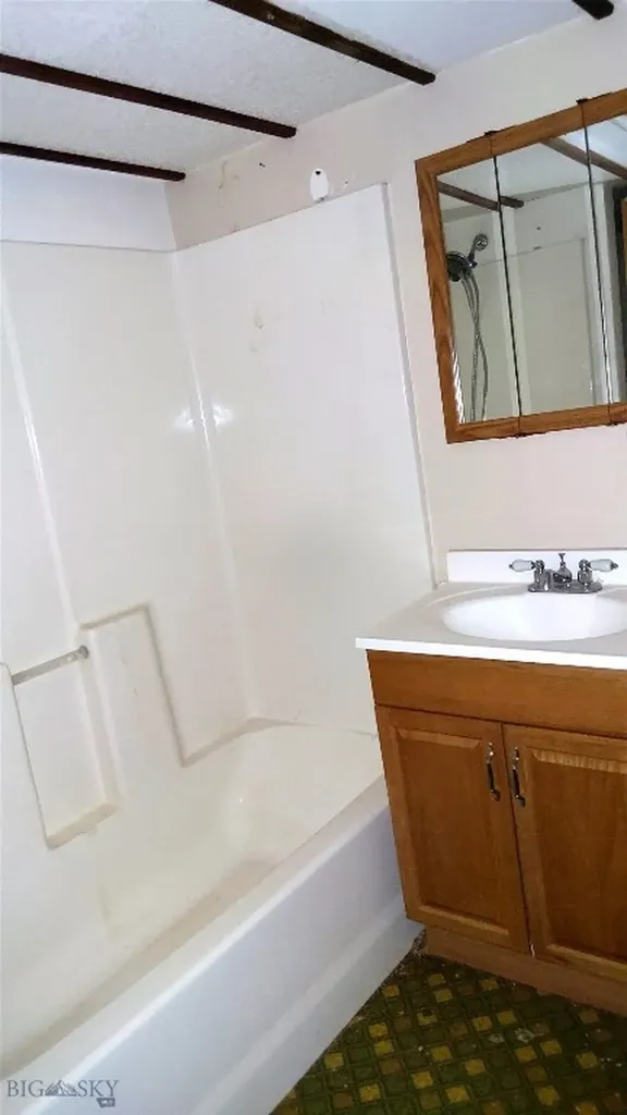 517 Deadman Creek Road Bridger MT 59014