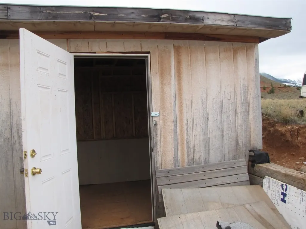 517 Deadman Creek Road Bridger MT 59014