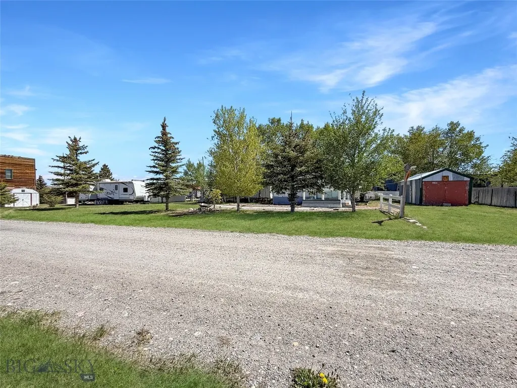 10 W. Bailey Street Lima MT 59739