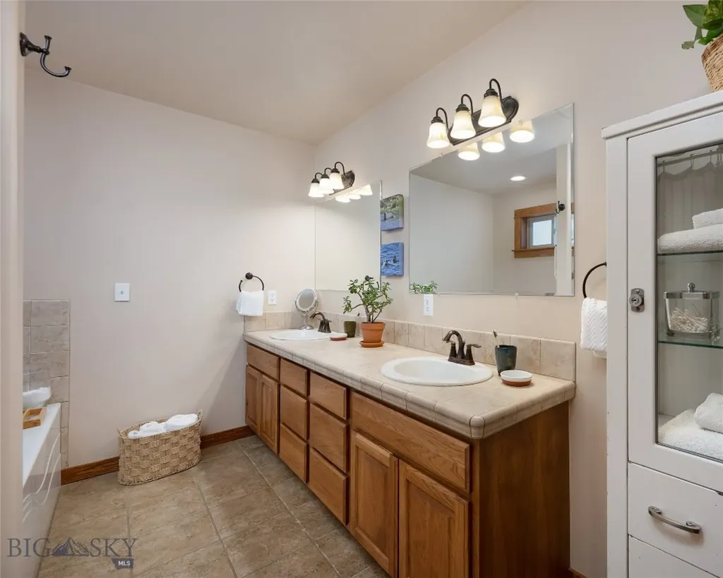 2224 Sourdough Bozeman MT 59715