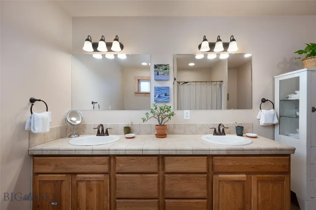 2224 Sourdough Bozeman MT 59715