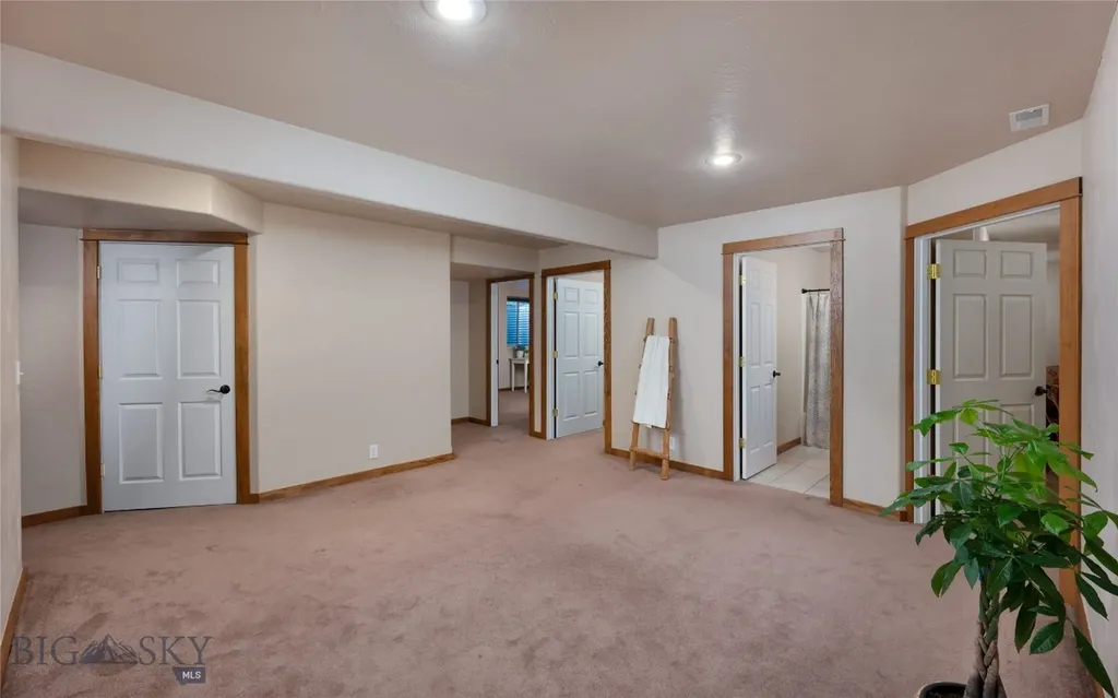 2224 Sourdough Bozeman MT 59715
