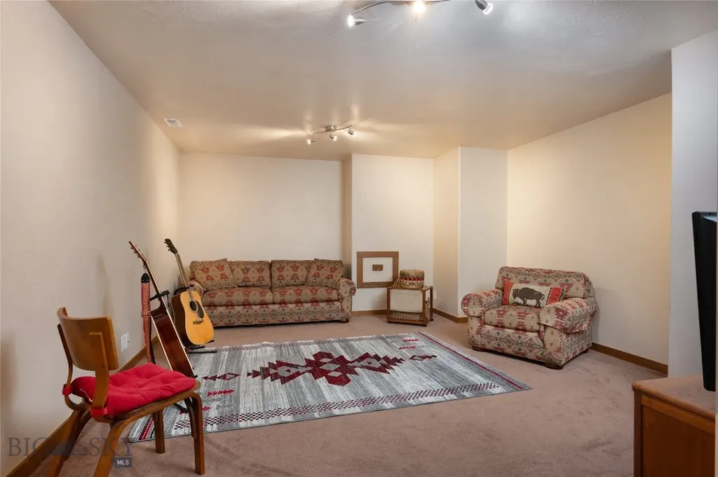 2224 Sourdough Bozeman MT 59715