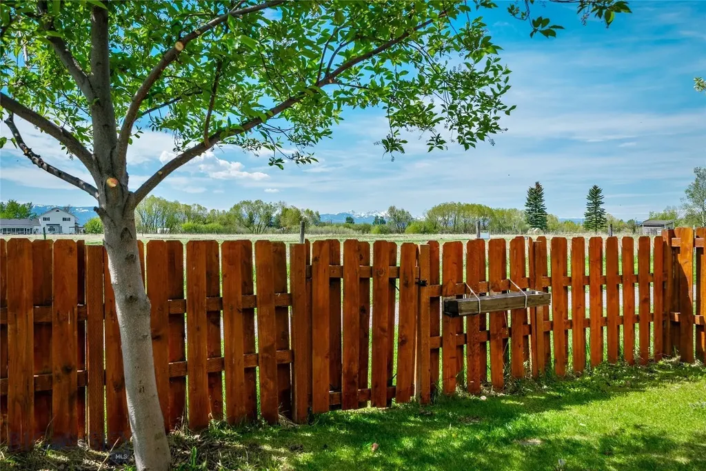 3090 Lori Lane Bozeman MT 59718