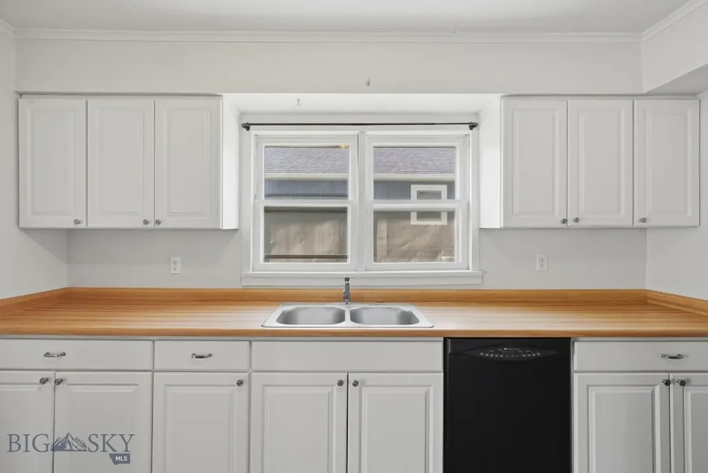 503 Broadway Street Willow Creek MT 59760