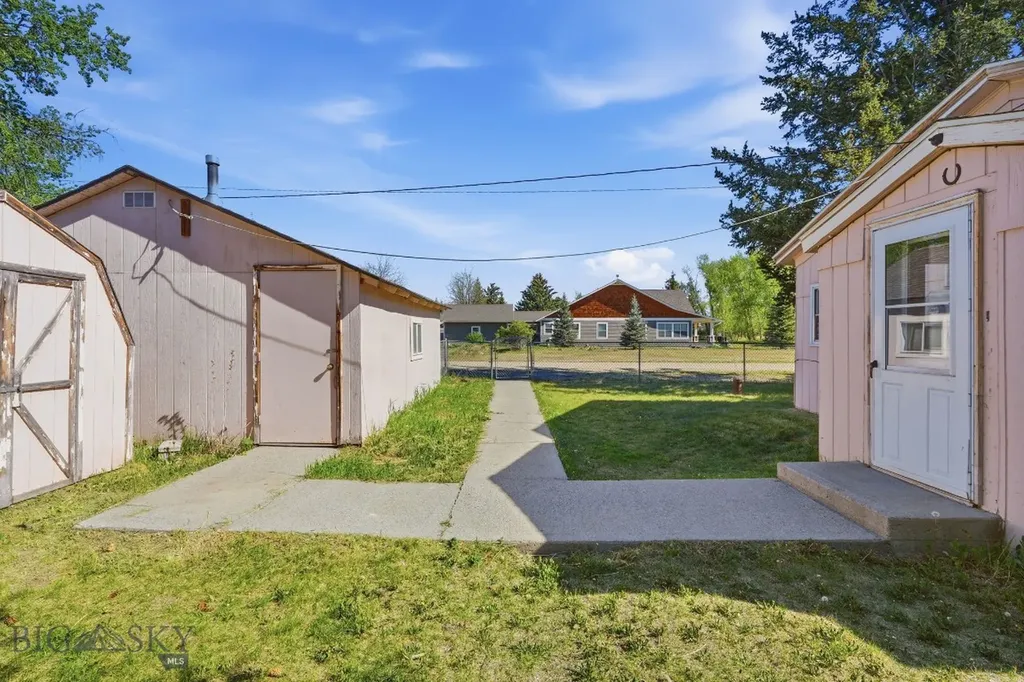 503 Broadway Street Willow Creek MT 59760
