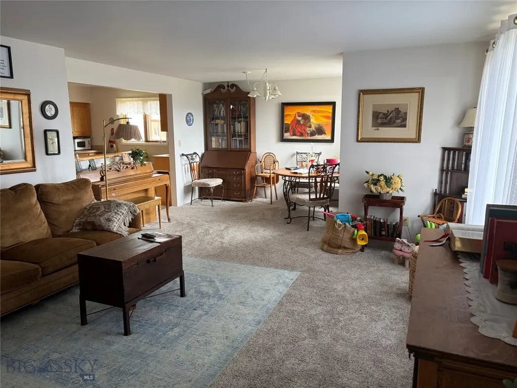 401 Elliot N Wilsall MT 59086