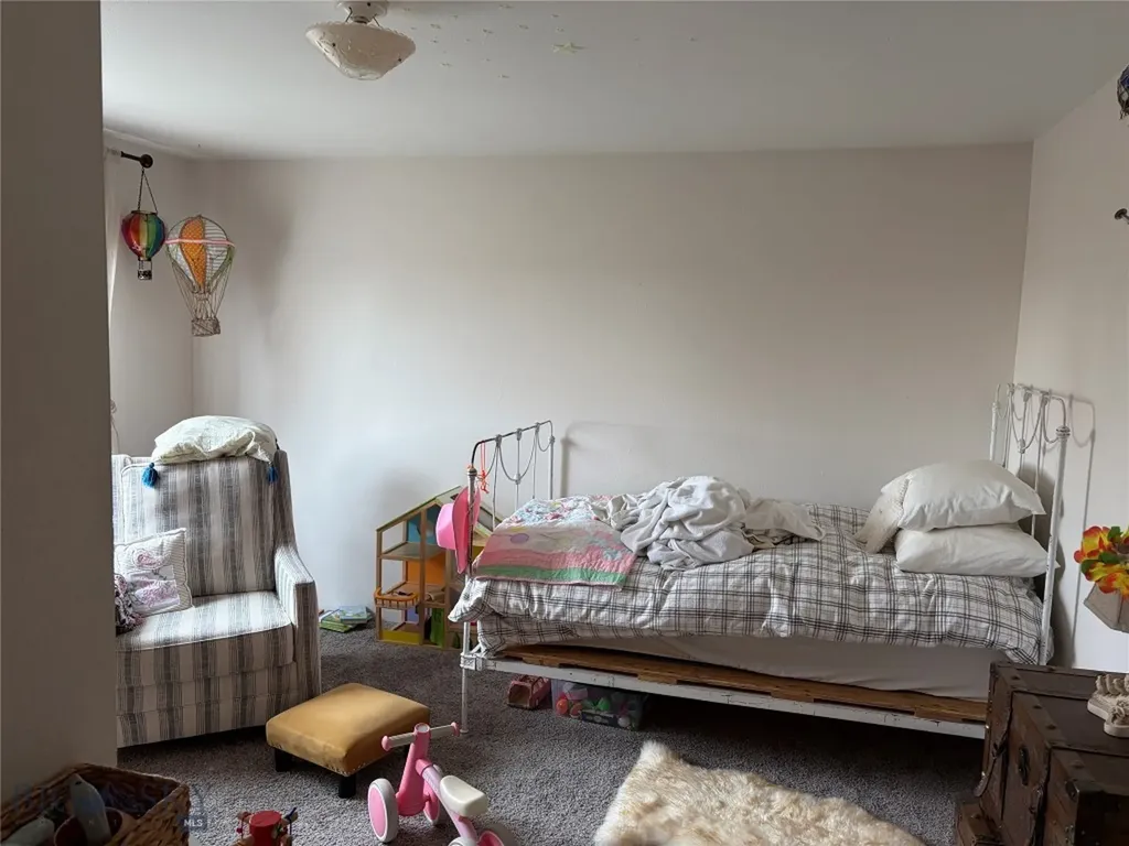 401 Elliot N Wilsall MT 59086