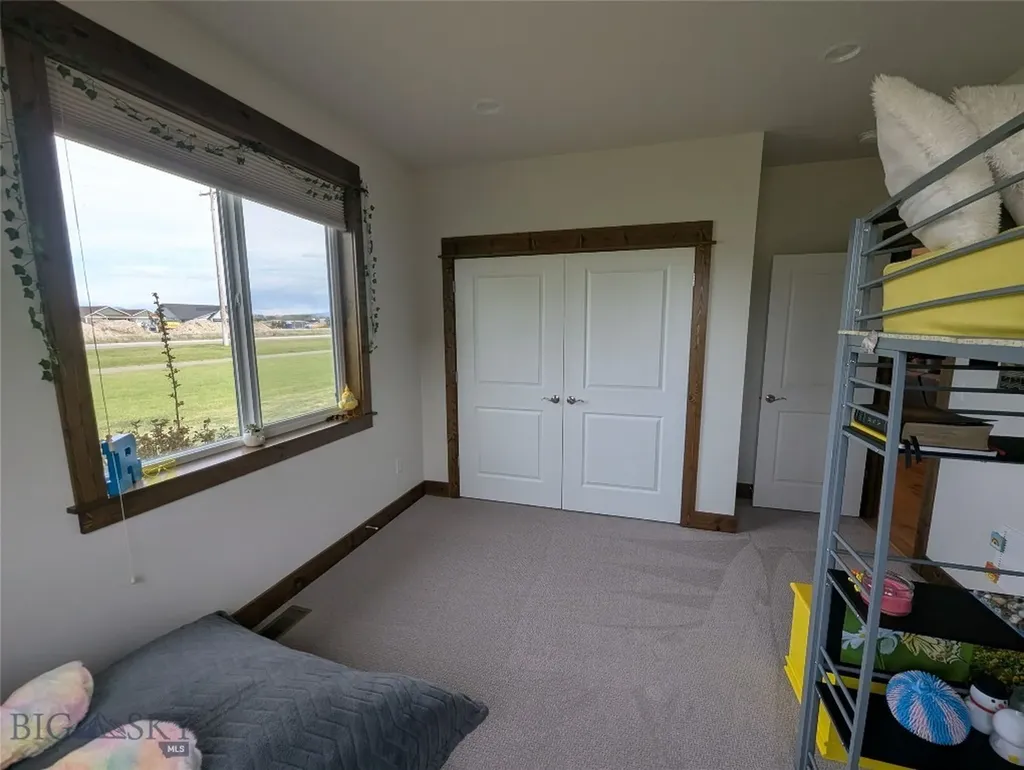 456 Northwest Passage Lane Manhattan MT 59741