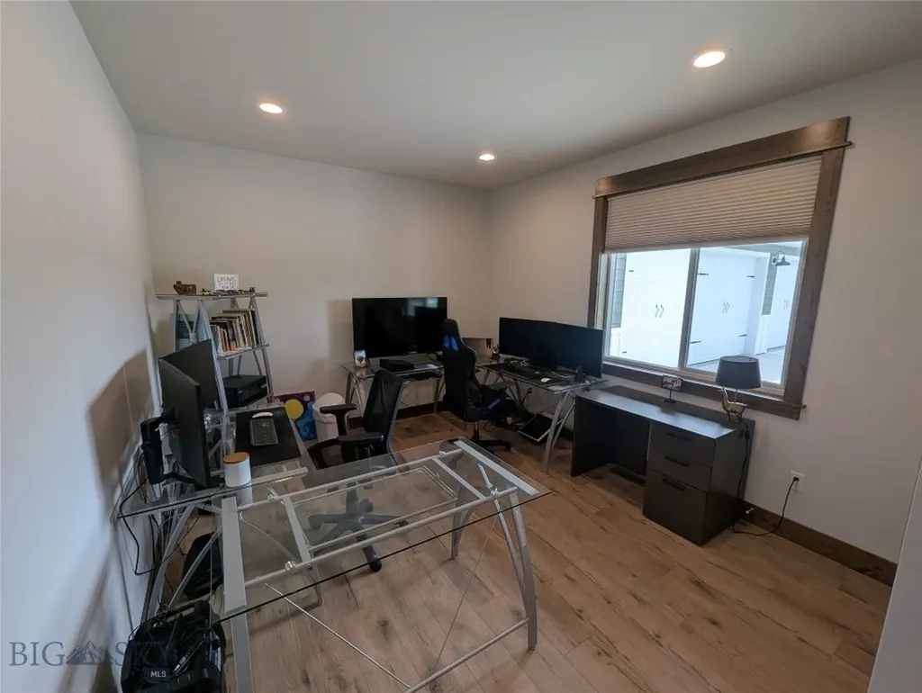 456 Northwest Passage Lane Manhattan MT 59741