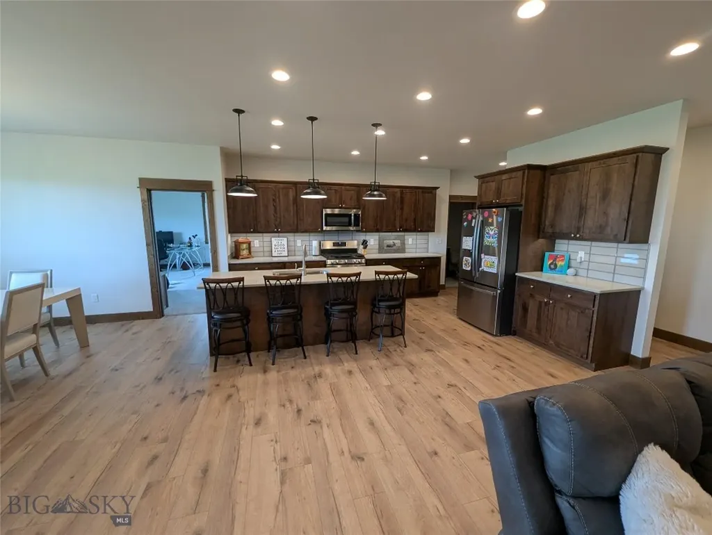 456 Northwest Passage Lane Manhattan MT 59741