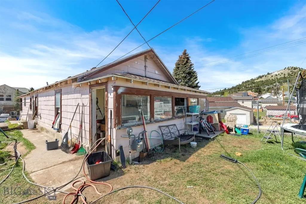 855 Lewisohn Butte MT 59701