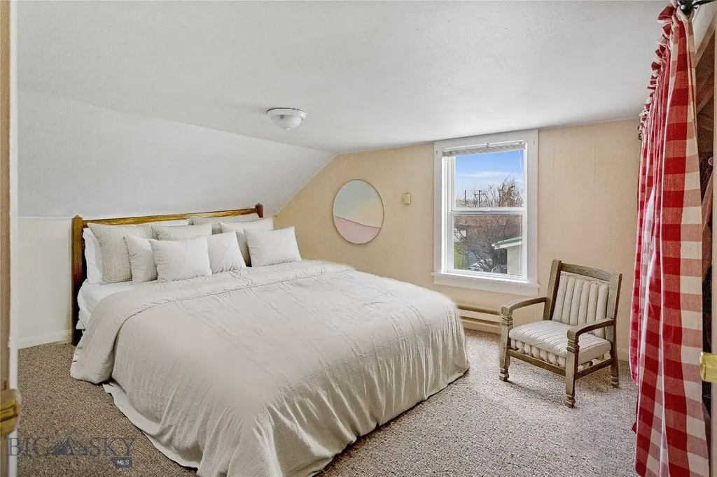 2365 S Dakota Butte MT 59701