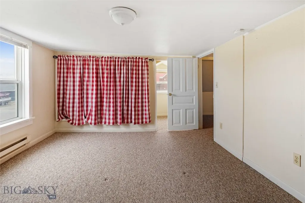 2365 S Dakota Butte MT 59701