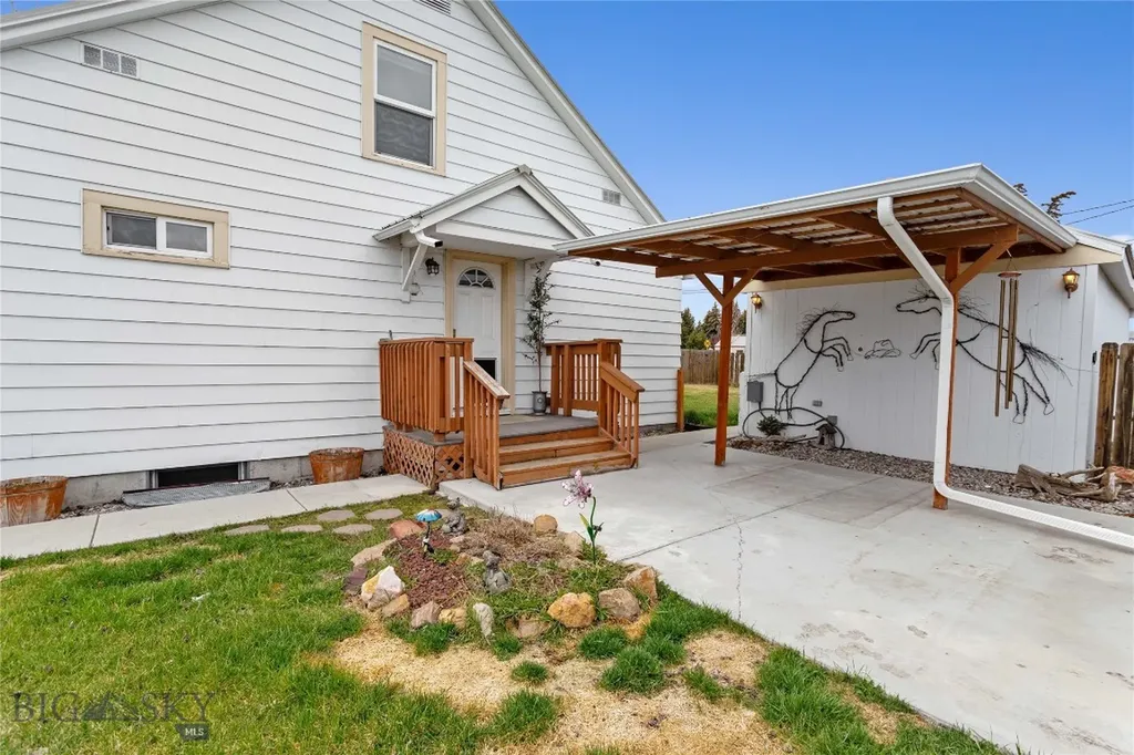 2365 S Dakota Butte MT 59701