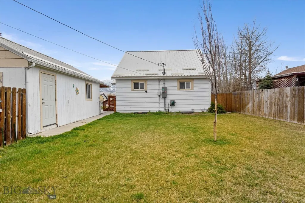 2365 S Dakota Butte MT 59701
