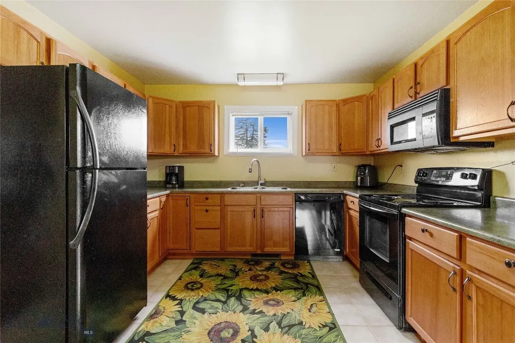2365 S Dakota Butte MT 59701