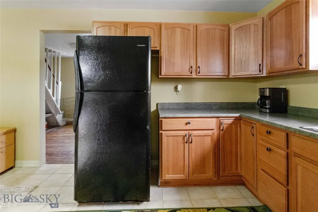 2365 S Dakota Butte MT 59701