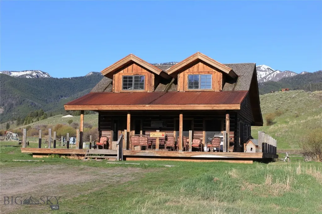 569/571 Cinnabar Basin Road Gardiner MT 59030