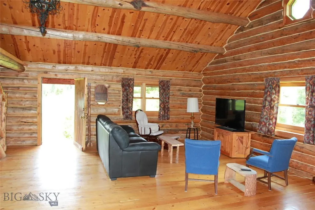 524 Grizzly Meadow Road Emigrant MT 59027