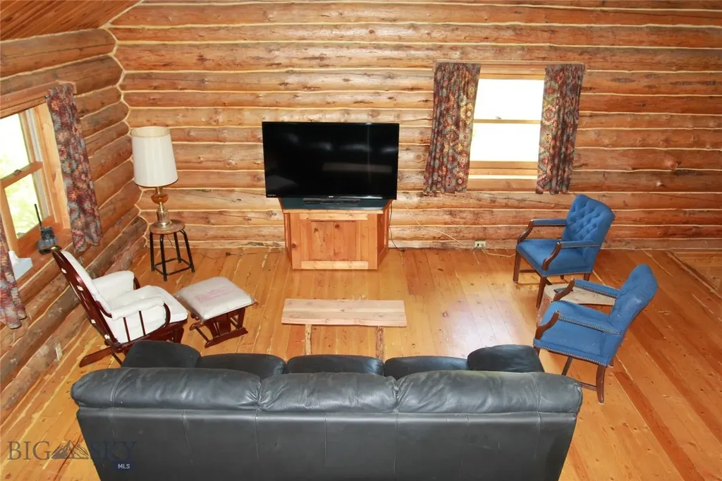 524 Grizzly Meadow Road Emigrant MT 59027