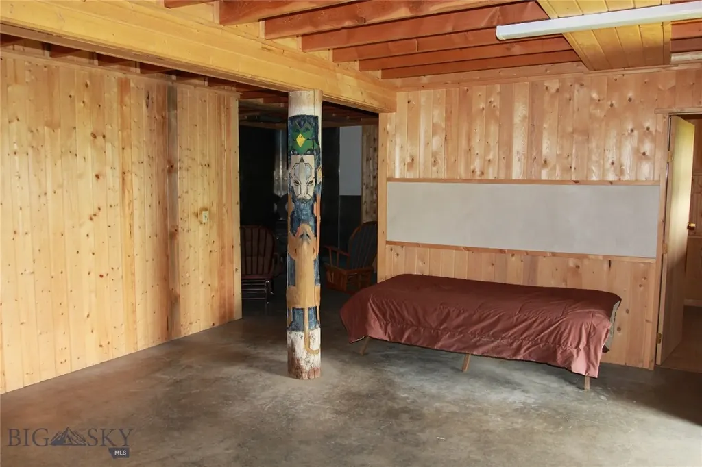 524 Grizzly Meadow Road Emigrant MT 59027