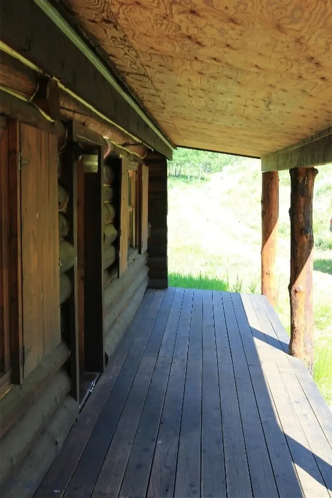 524 Grizzly Meadow Road Emigrant MT 59027