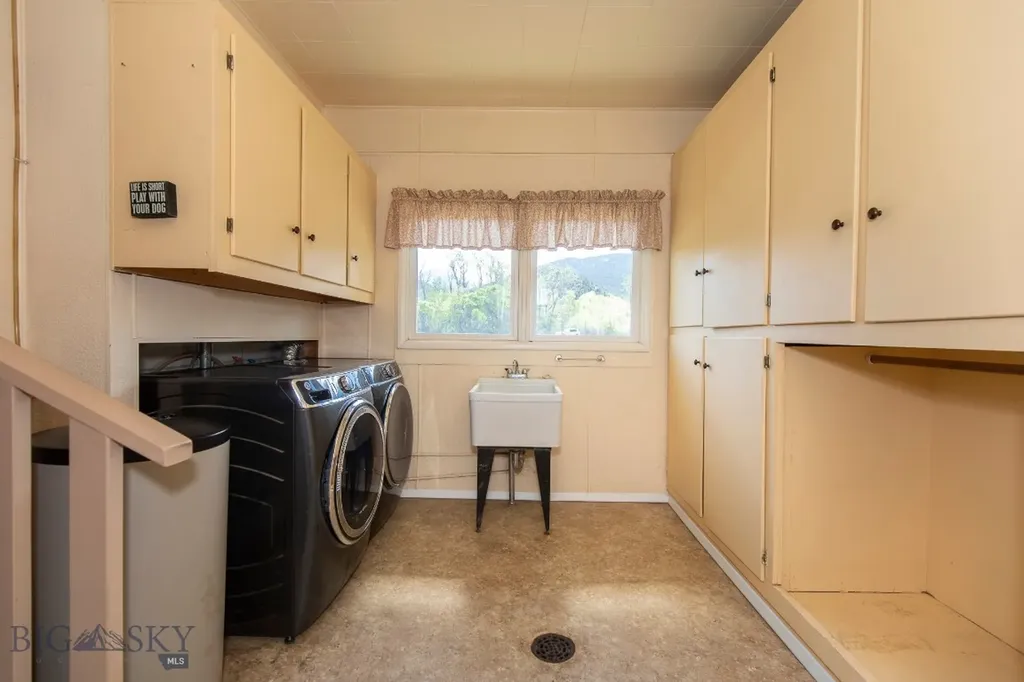 2 Shamrock Lane Livingston MT 59047